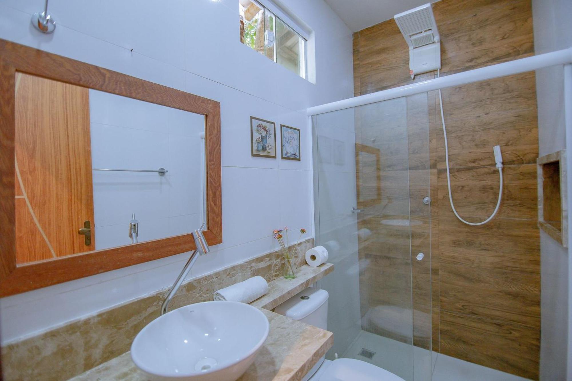 Aruana Suites Seu Refugio Entre Arvores A 5Km Da Vila De Praia Do Forte Lodge *
